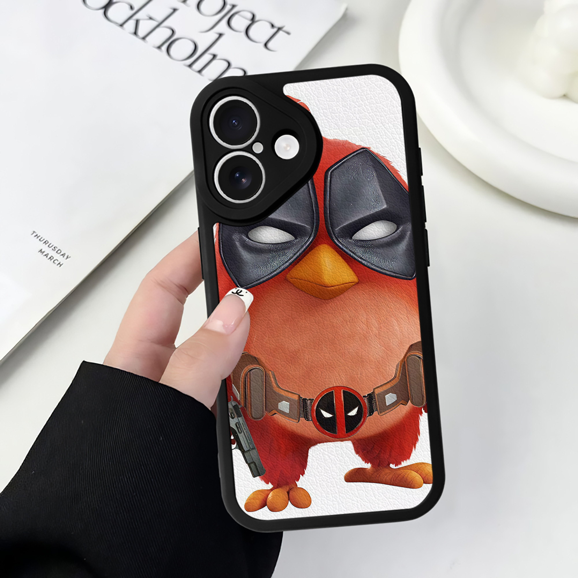 （画像用） Angry Birds アングリーバード 【iPhone 16シリーズ対応】シリコンスマホケース（レザー調） 材質：シリコン